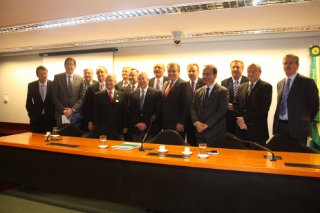 No Congresso, industriais de SC defendem terceirização e fim do adicional de 10% do FGTS