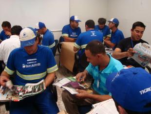 Curso de Etiqueta Profissional qualifica atendimento da Águas de Joinville