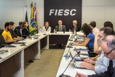 Exportação de manufaturados justifica esforço por Mercosul, avalia Ramalho