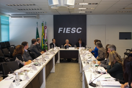 FIESC, BID e Secretaria da Educação pesquisarão educação em SC