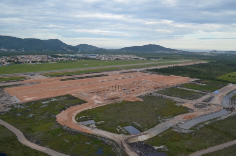 FIESC e Infraero debatem obras no aeroporto Hercílio Luz