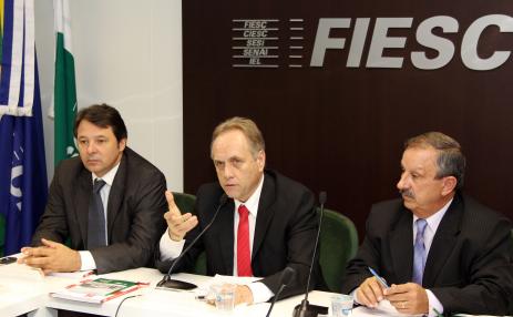 FIESC e FECOMÉRCIO fazem reunião conjunta da Câmara Trabalhista