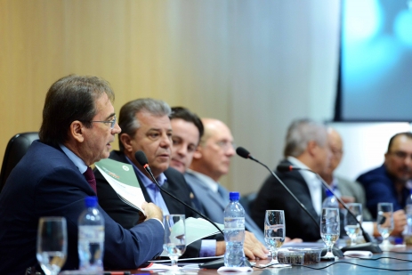 Parlamentares e ANTT conhecem proposta para melhorar BR-101