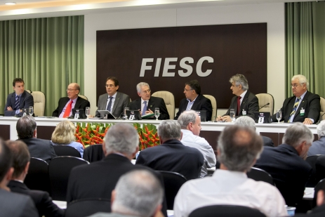 Na FIESC, governador fala dos investimentos em infraestrutura