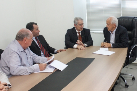 FIESC discute intervalo intrajornada com ministro Manoel Dias